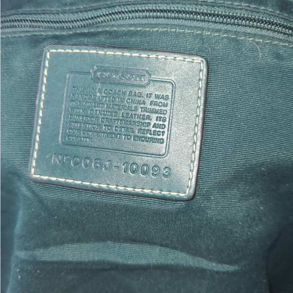 Coach. Purse - Picture 3 of 9